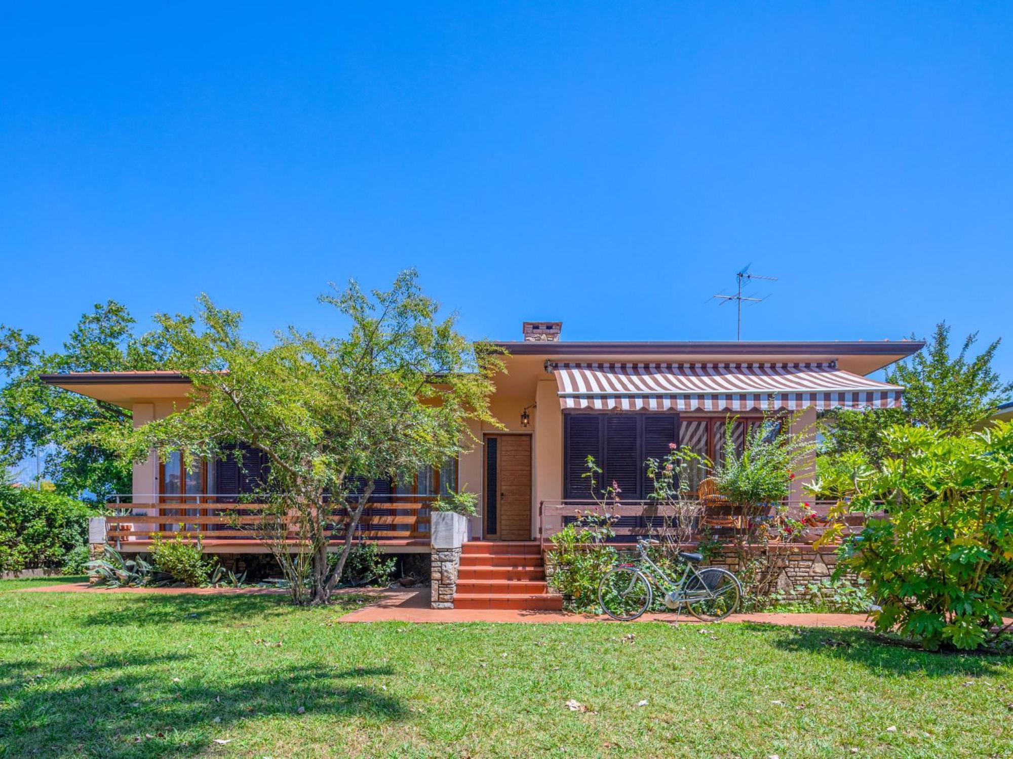 Holiday Home Donatella By Interhome Marina di Pietrasanta Kültér fotó